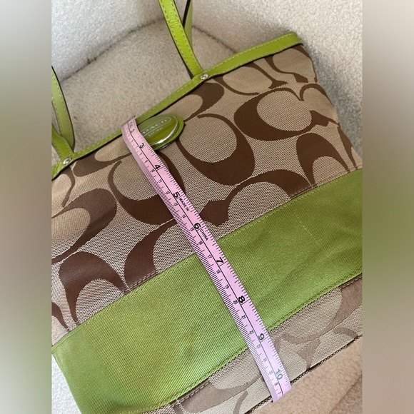 Vintage Coach Signature Stripe Tote Bag, style, in khaki and apple green NWOT - Picture 11 of 13